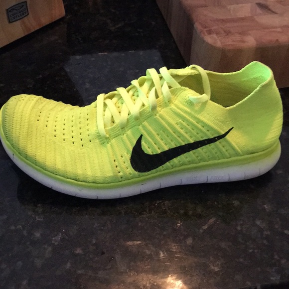 Nike’s Reserved - Picture 5 of 7